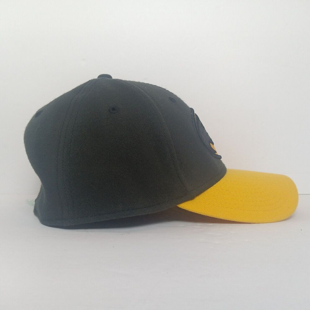 DC Comics Originals Batman Baseball Cap 39Thirty StretchFit Medium-Large New Era - Picture 6 of 10